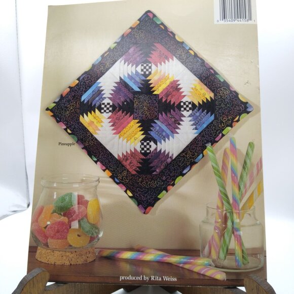 Vintage Quilt Patterns, Marvelous Mini Quilts for Foundation Piecing by Ellen - Picture 2 of 2